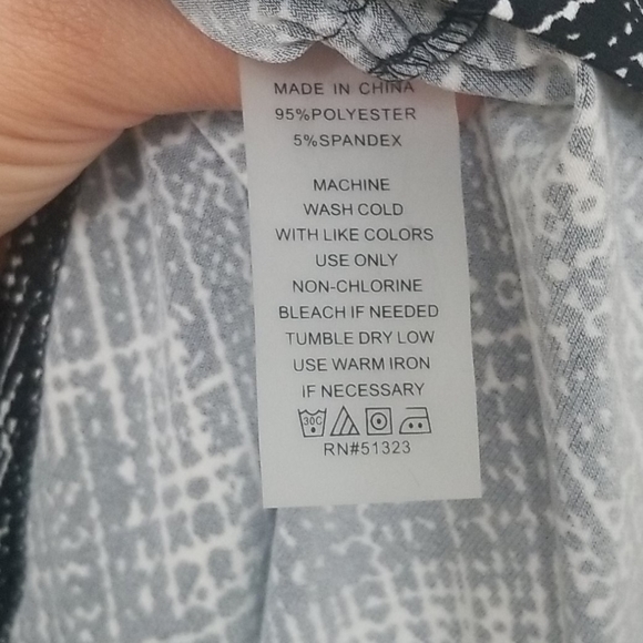 NWT Vince Camuto Women's Sleeveless Top size XS - Picture 8 of 10